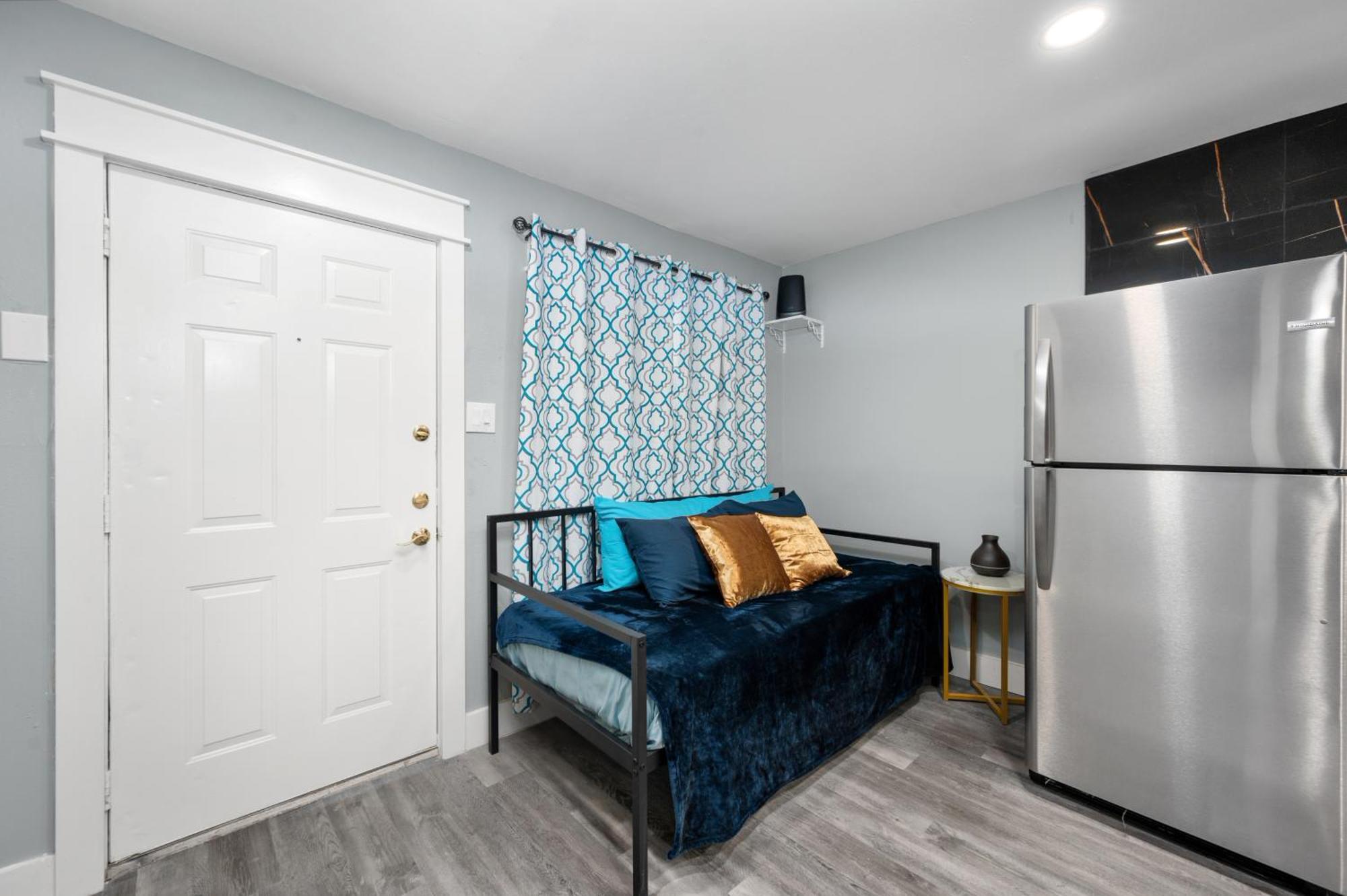 Warm Heights 2Br With Pool & Free Parking Leilighet Houston Eksteriør bilde