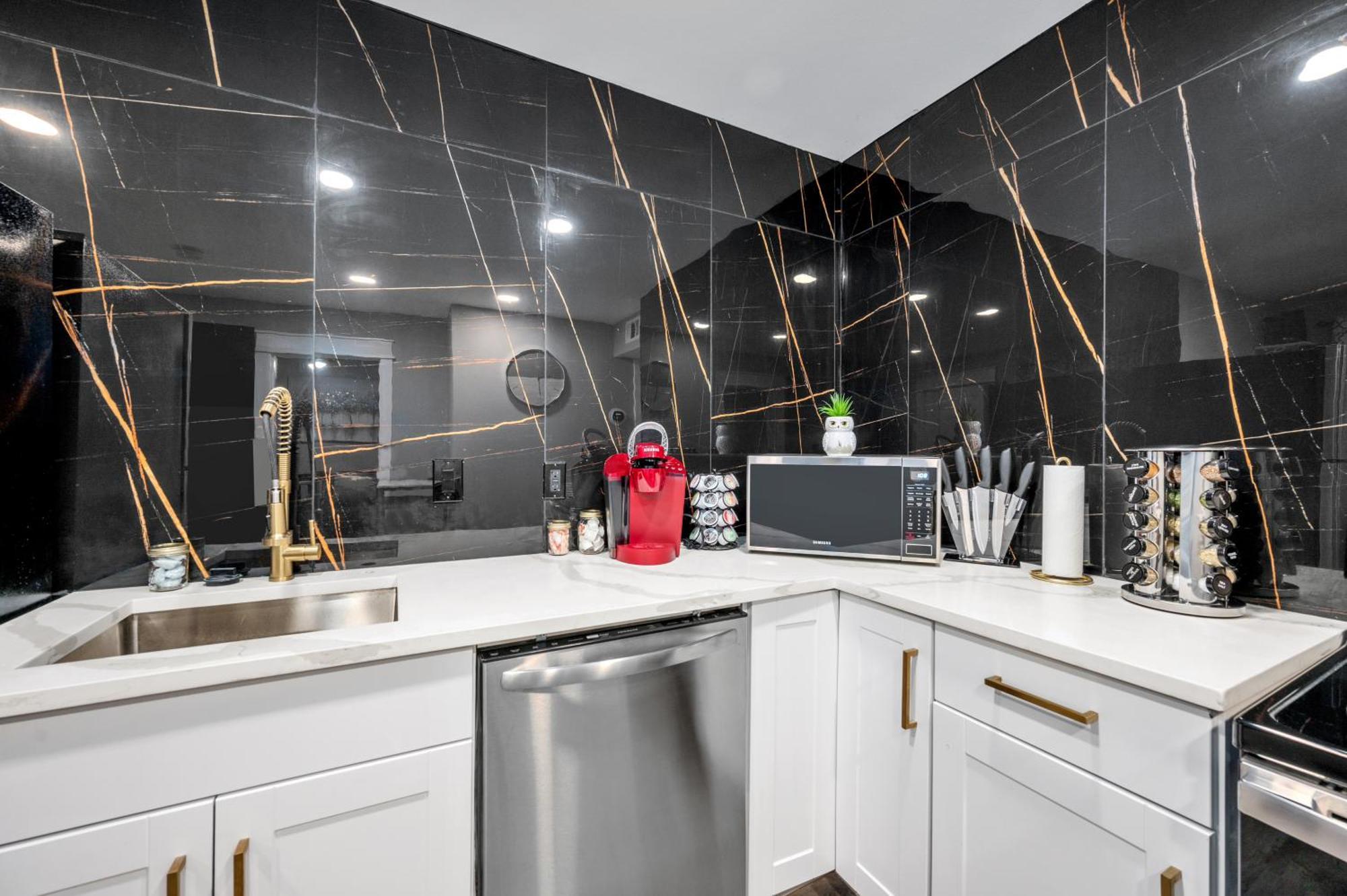 Warm Heights 2Br With Pool & Free Parking Leilighet Houston Eksteriør bilde