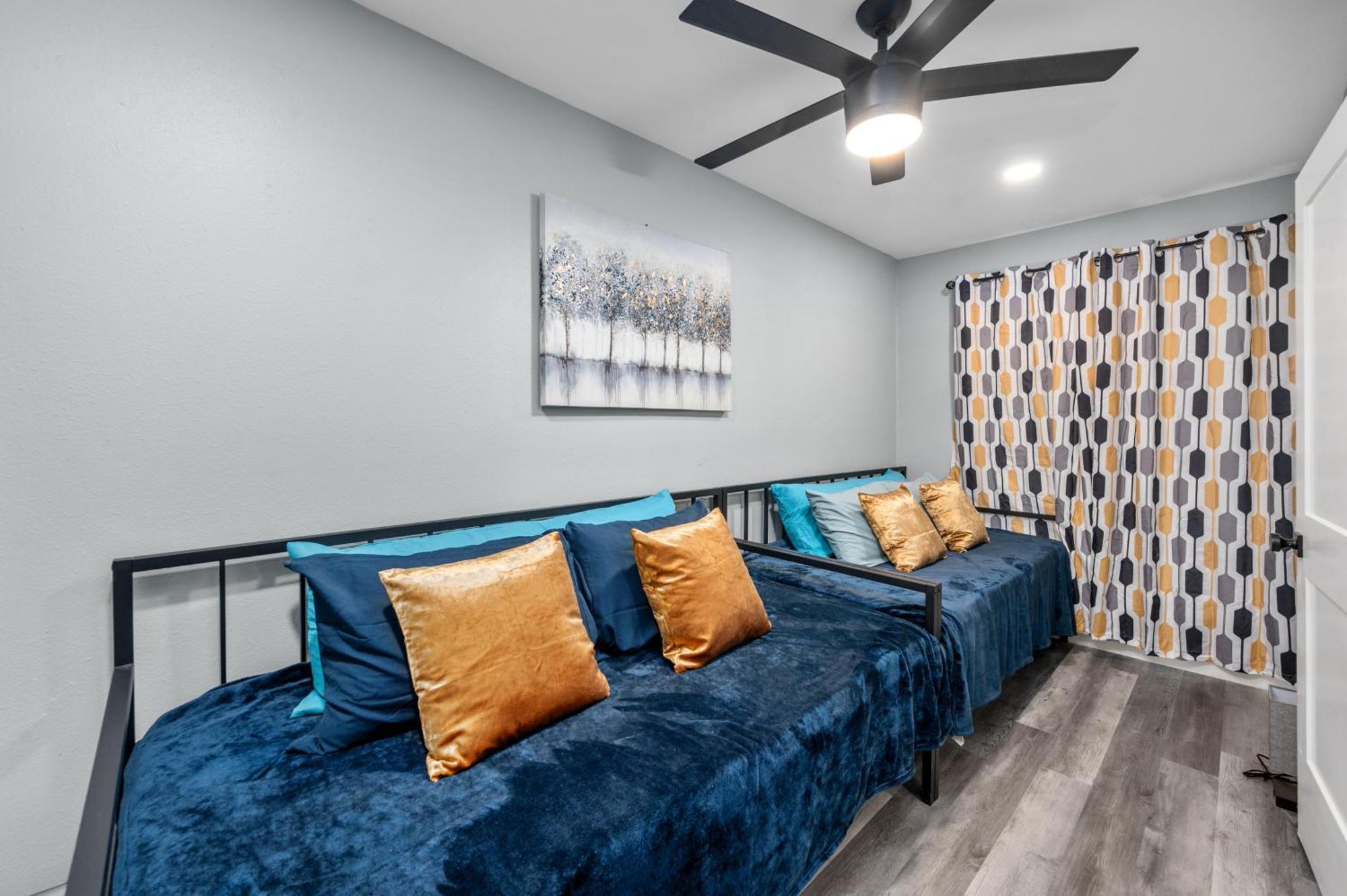 Warm Heights 2Br With Pool & Free Parking Leilighet Houston Eksteriør bilde